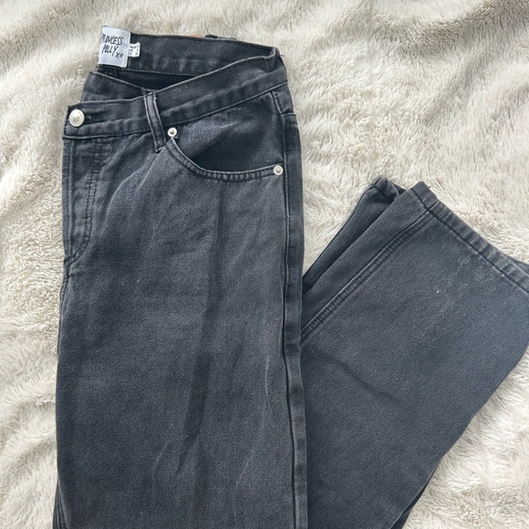 Princess Polly Asymmetric straight leg jeans - Picture 5 of 5